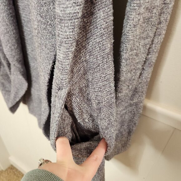 BAREFOOT DREAMS Light Blue Circle Cardigan - Picture 3 of 5